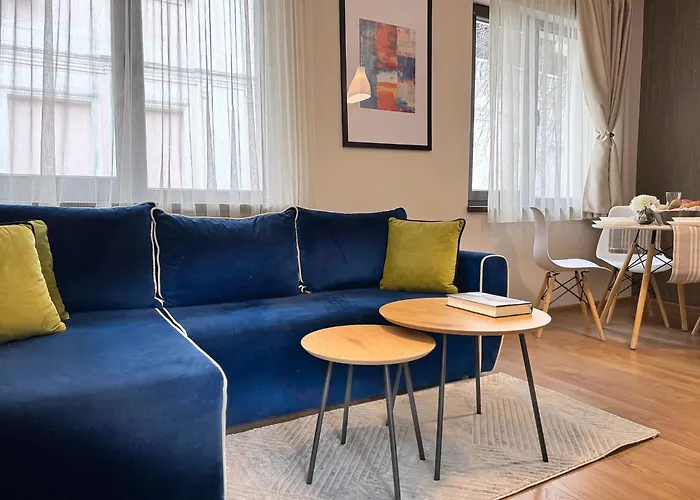Top Centre Plovdiv Apt. With Parking For 4 Guests