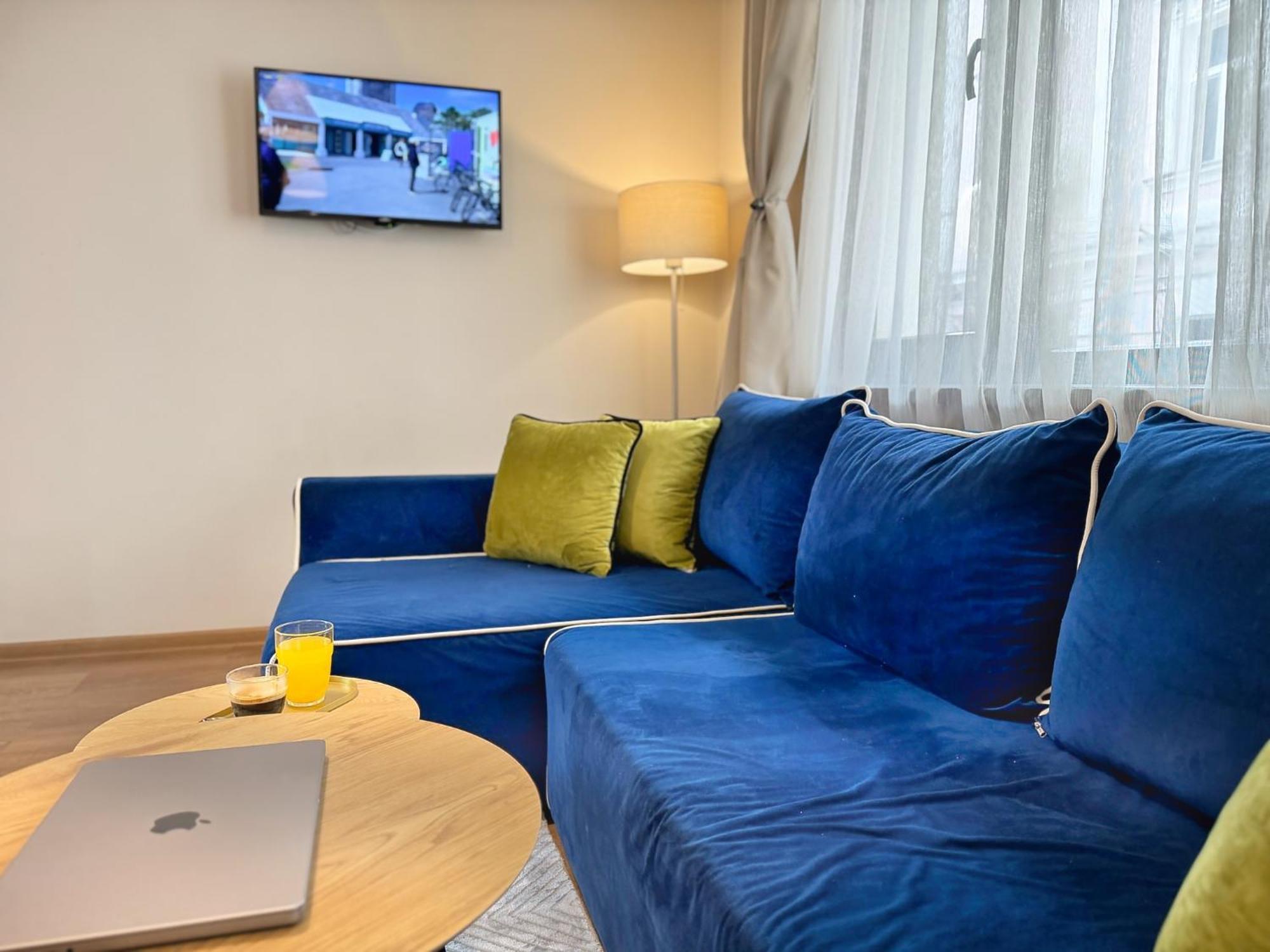 Daire Centre Apt. With Parking For 4 Guests