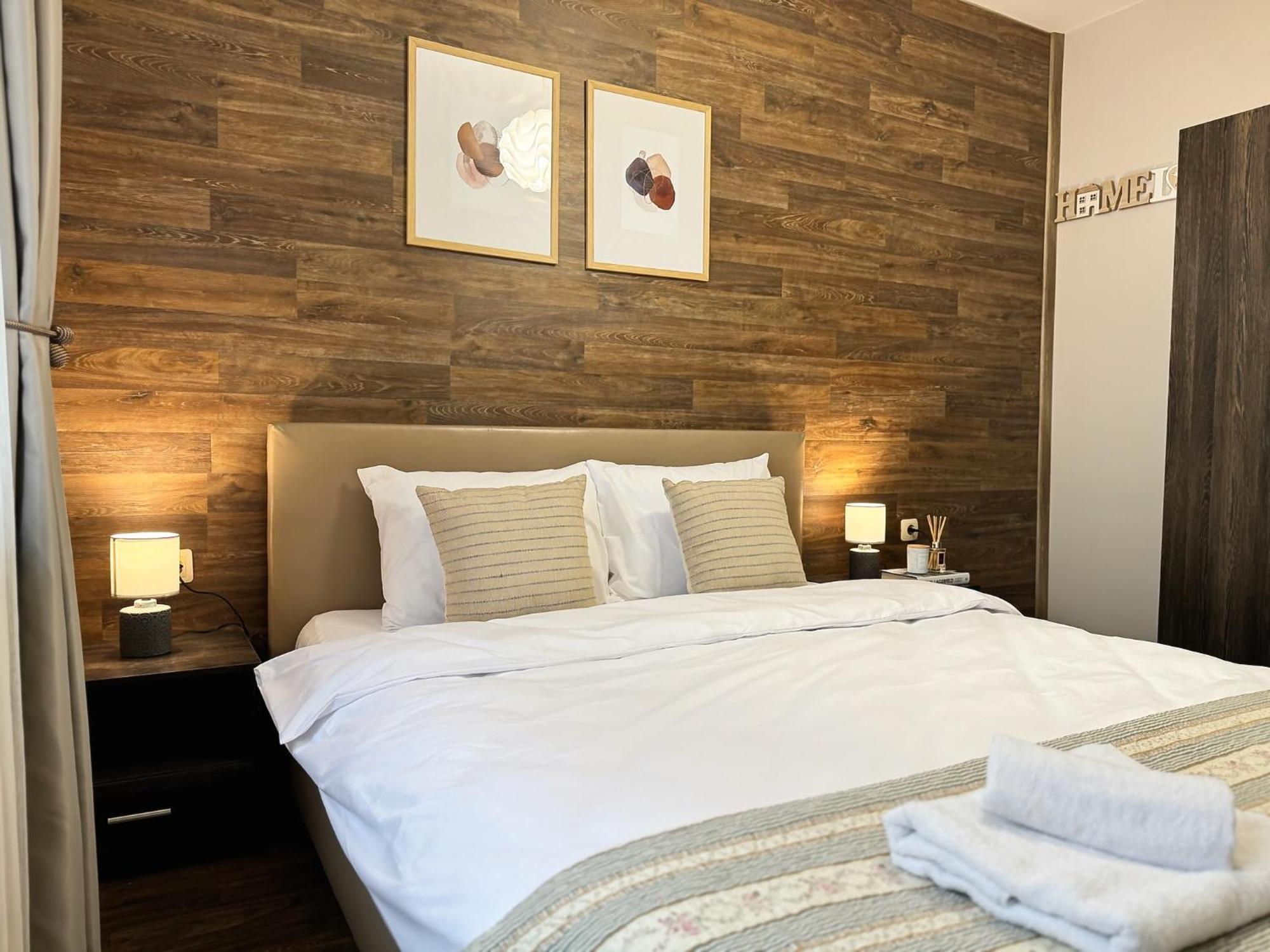 Appartamento Centre Apt. With Parking For 4 Guests *