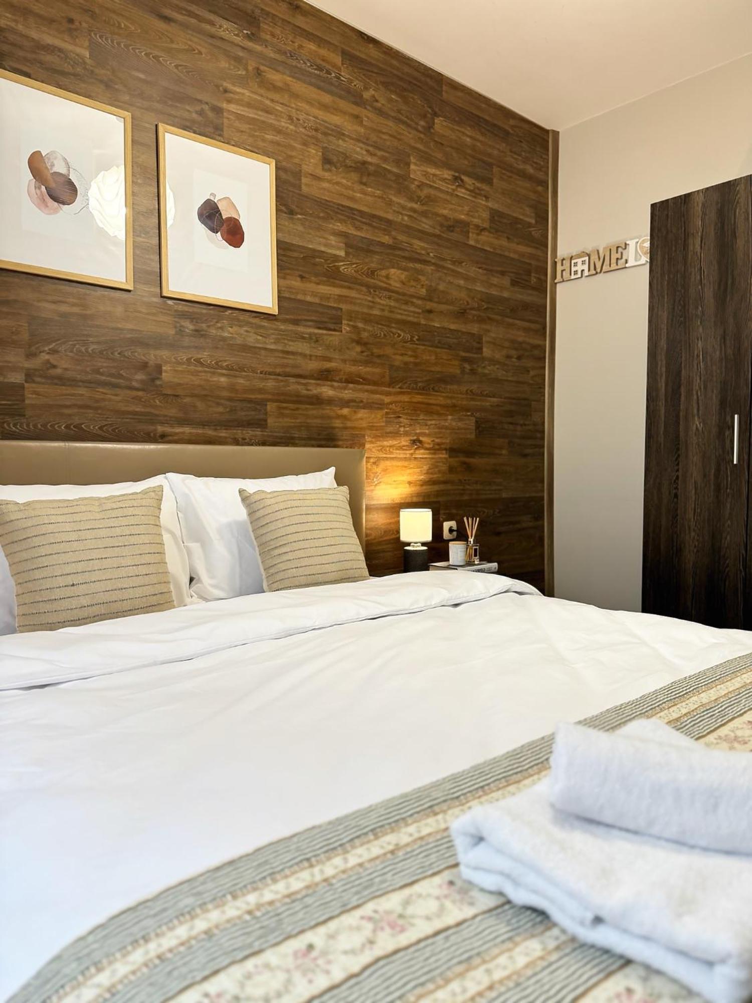 Centre Apt. With Parking For 4 Guests Appartamento Plovdiv