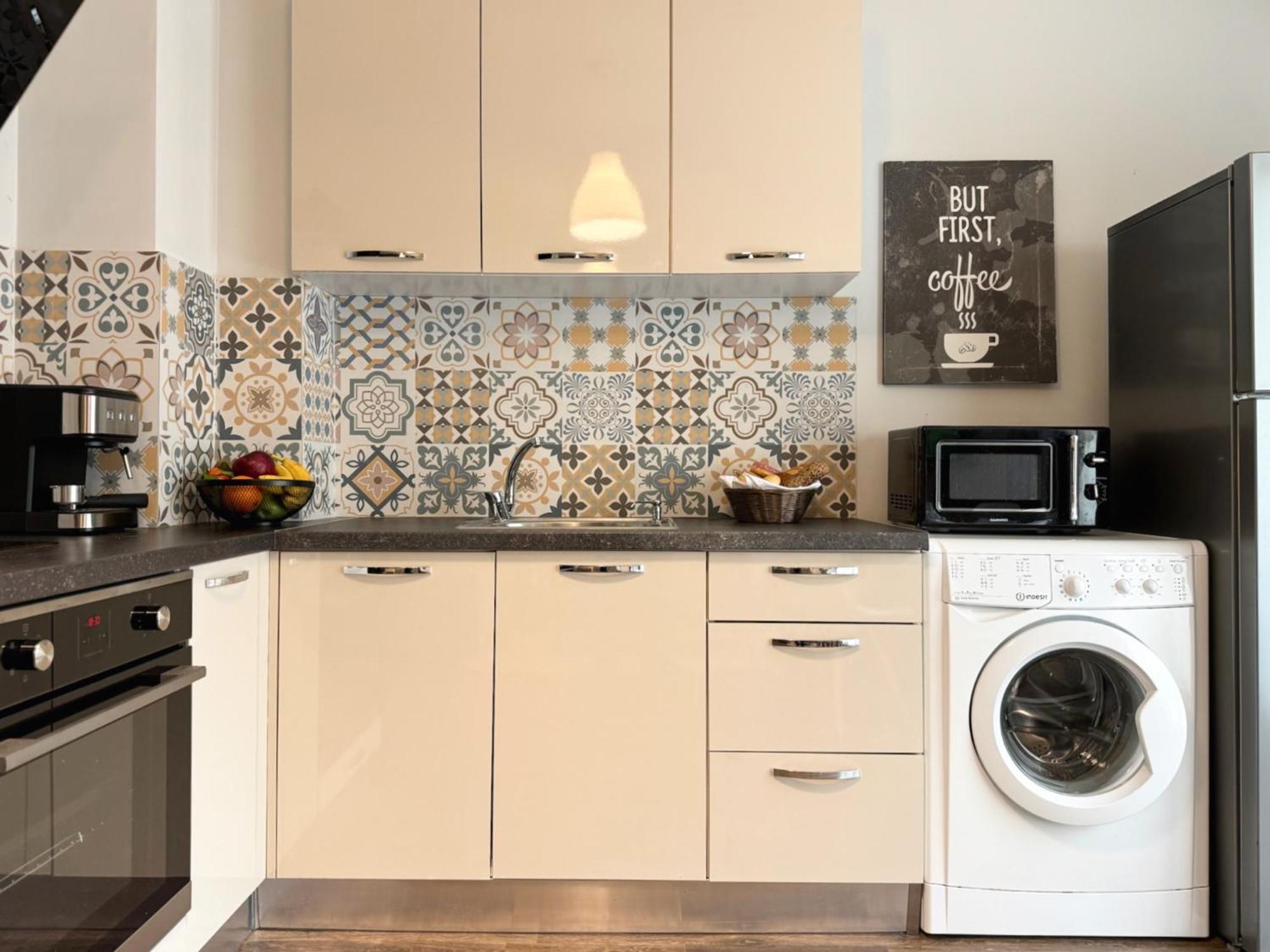 Centre Apt. With Parking For 4 Guests Appartamento Plovdiv